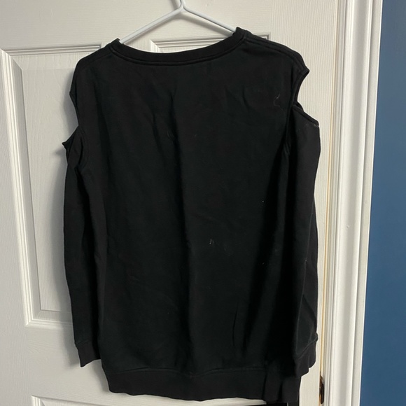 Cold Shoulder sweater - Picture 2 of 2